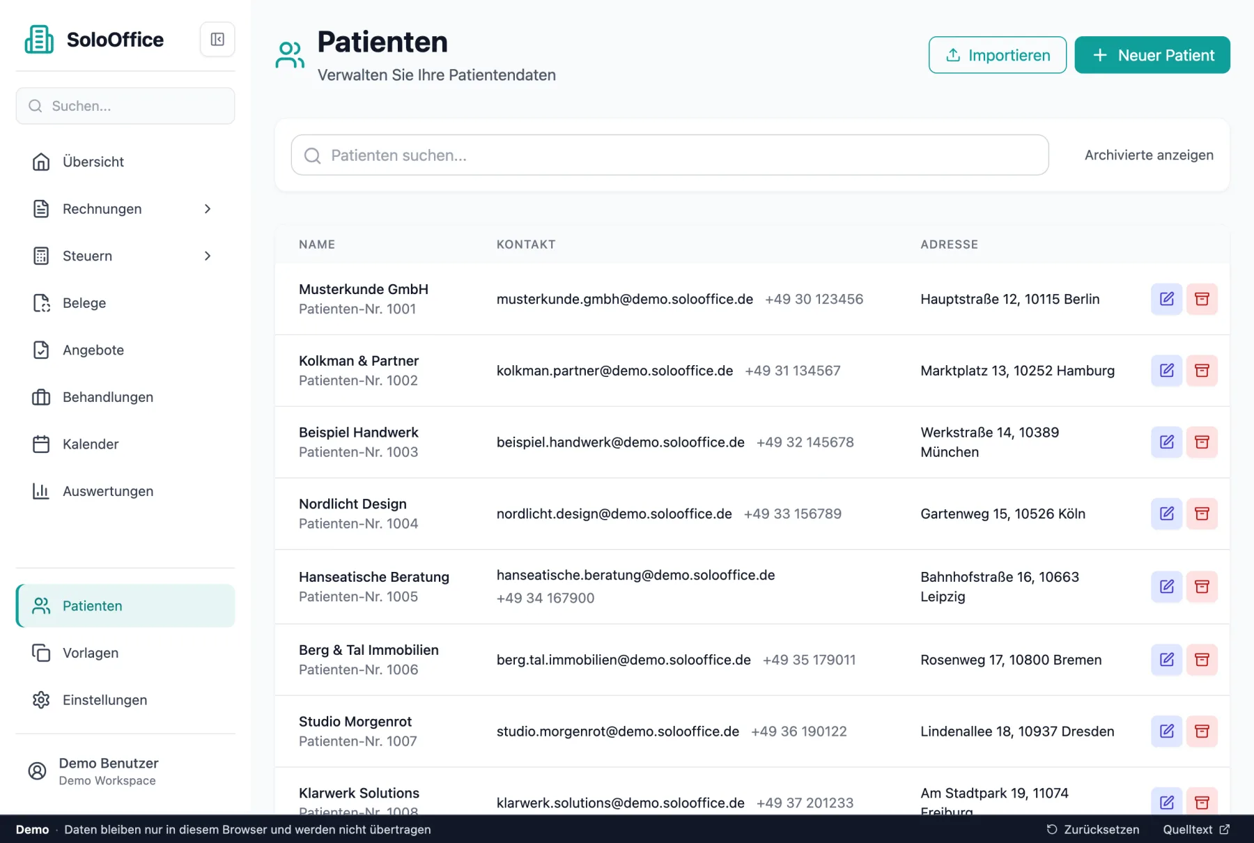 Dieselbe Liste mit der Überschrift „Patienten“, Patienten-Nummern und dem Seitenleisteneintrag „Behandlungen“